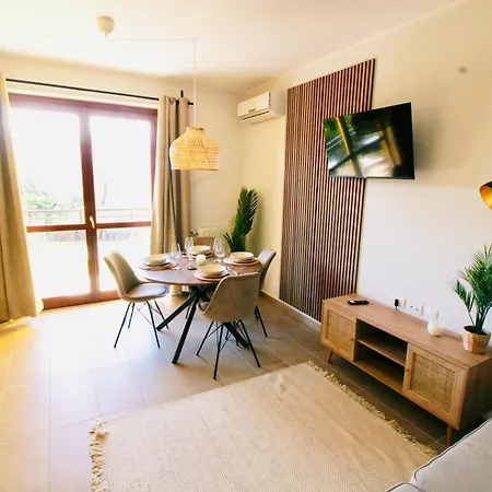 Casa Sebastiano Am Maggiore - Familienfreundliches Mit Pool Апартаменты Cerro (Laveno-Mombello)