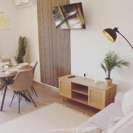 Апартаменты Casa Sebastiano Am Maggiore - Familienfreundliches Mit Pool Cerro (Laveno-Mombello)